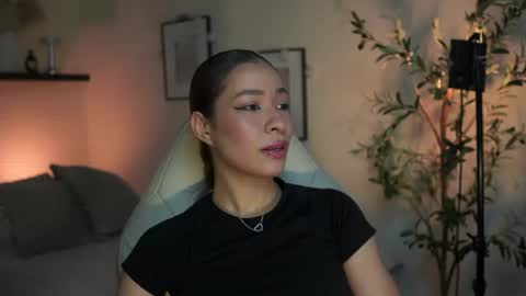 Snapshot of isa_____ chatting on July 15, 1:33 am isa_____ online show from July 15, 1:33 am