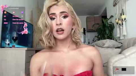 Snapshot of isa__fox_1 chatting on June 26, 2:21 pm Isabella online show from June 26, 2:21 pm