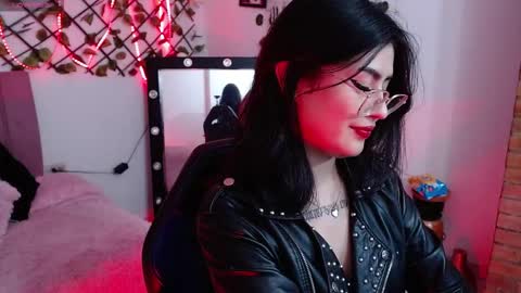 isabela online show from October 17, 3:10 am