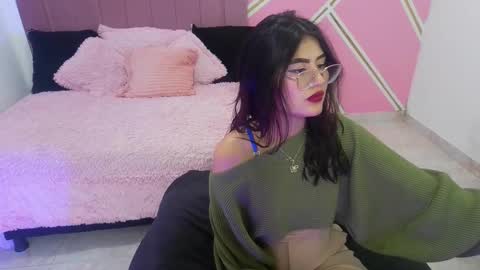 isabela online show from March 2, 7:15 am