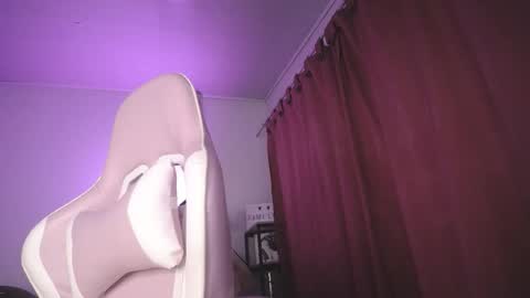 Isabella  online show from December 15, 10:52 am