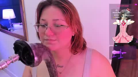 Snapshot of isa_grey_ chatting on September 24, 4:38 am Isa online show from September 24, 4:38 am