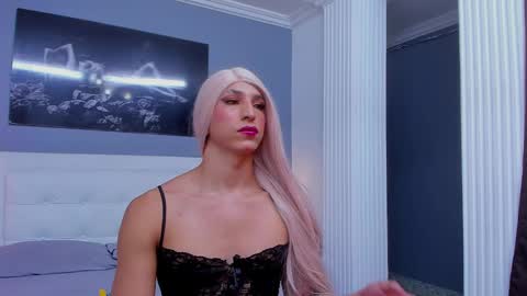 Isa Lancaster online show from February 24, 7:30 pm