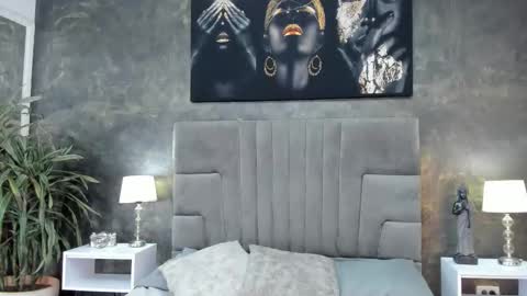 Isa Lancaster online show from February 23, 7:55 pm