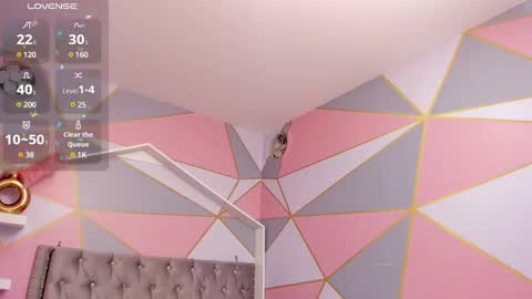    online show from February 4, 9:41 pm