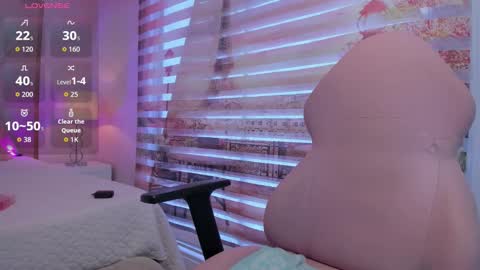    online show from October 26, 3:29 pm