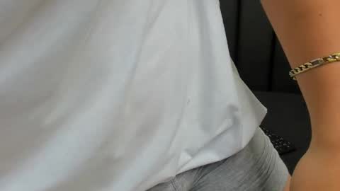 isaac_cryston online show from February 7, 6:13 pm