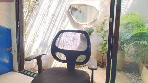 isaac_grimm online show from April 20, 6:53 pm