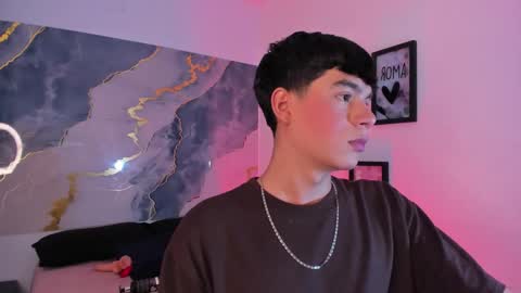 Isaac Kurtt online show from December 2, 7:31 pm