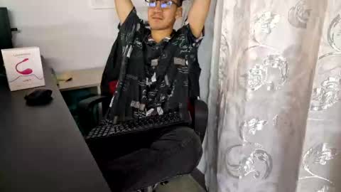 Isaac online show from October 18, 3:31 am