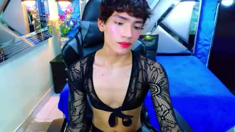 Snapshot of isaacnova chatting on April 17, 7:50 pm isaacnova online show from April 17, 7:50 pm
