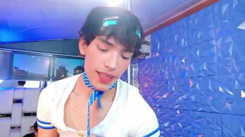 Snapshot of isaacnova chatting on April 29, 8:59 pm isaacnova online show from April 29, 8:59 pm