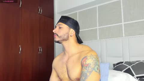 Snapshot of isaacs11 chatting on July 21, 11:34 am Isaac Surez online show from July 21, 11:34 am