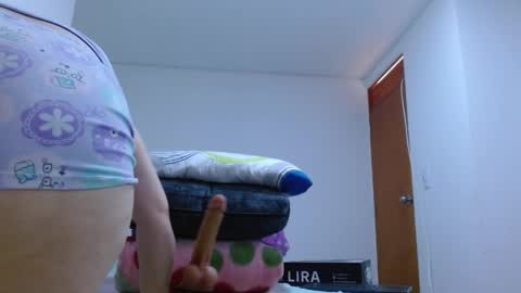Snapshot of isabel_24_gil chatting on May 10, 6:57 pm isabel online show from May 10, 6:57 pm