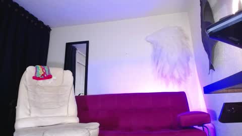 isabel online show from February 19, 2:40 am