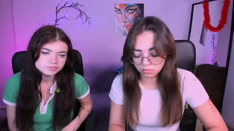 Snapshot of isabel_wave chatting on November 17, 6:52 am isabel online show from November 17, 6:52 am