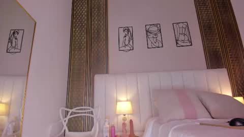 isabela__x online show from July 27, 11:39 am