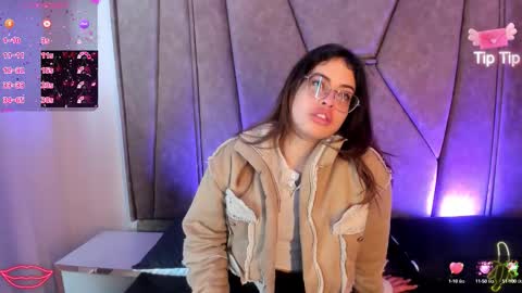 isabela Collins online show from October 2, 12:34 pm