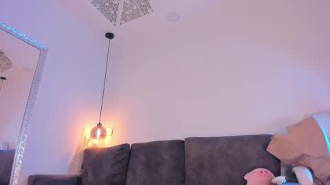 Snapshot of isabela_franco_ chatting on February 19, 12:11 pm Isabela online show from February 19, 12:11 pm