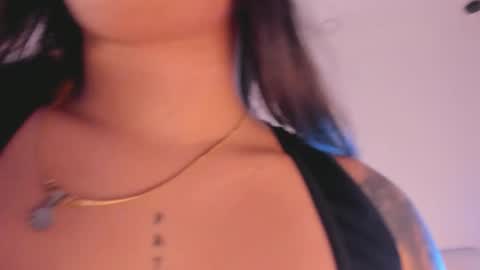 Snapshot of isabela_franco_ chatting on March 5, 12:11 pm Isabela online show from March 5, 12:11 pm