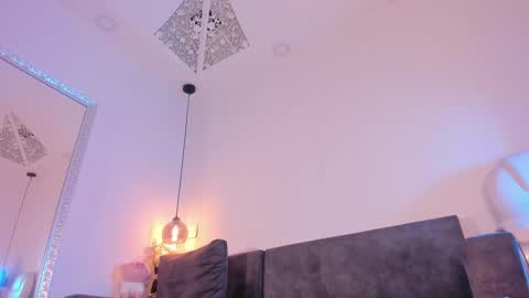 Snapshot of isabela_franco_ chatting on March 7, 12:12 pm Isabela online show from March 7, 12:12 pm