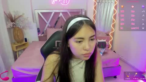 ISABELA  online show from November 18, 11:58 am