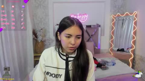 ISABELA  online show from February 11, 11:37 am