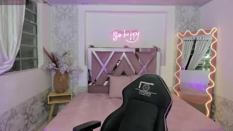 ISABELA  online show from February 13, 11:39 am