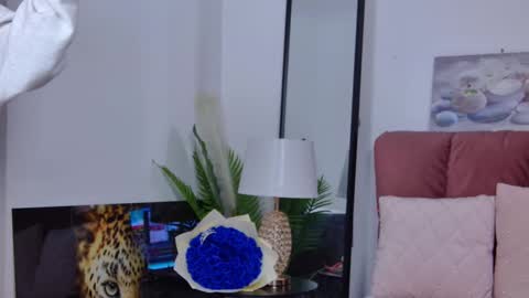 Isa online show from February 26, 7:09 am