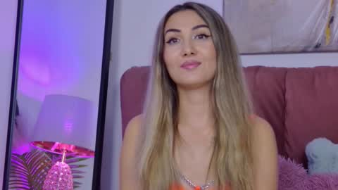 Isa online show from October 9, 2:37 pm