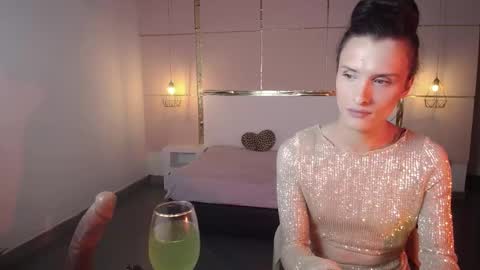 Snapshot of isabelfernandez chatting on October 15, 6:13 am IsabelFernandez online show from October 15, 6:13 am