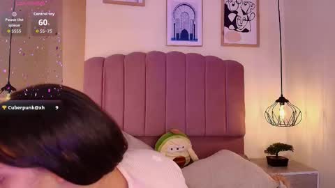 isabelgh_ online show from November 6, 3:40 am