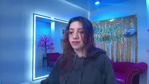 Snapshot of isabell_smiith chatting on December 14, 11:04 am Isabell online show from December 14, 11:04 am