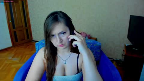 Ella online show from June 27, 6:35 pm