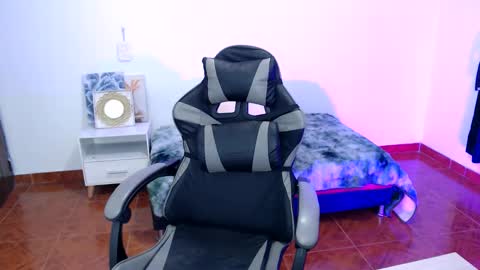 Snapshot of isabella__666 chatting on December 14, 4:07 am isabella__666 online show from December 14, 4:07 am