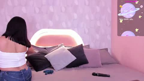 Snapshot of isabella__milf chatting on July 24, 7:12 pm isabella__milf online show from July 24, 7:12 pm