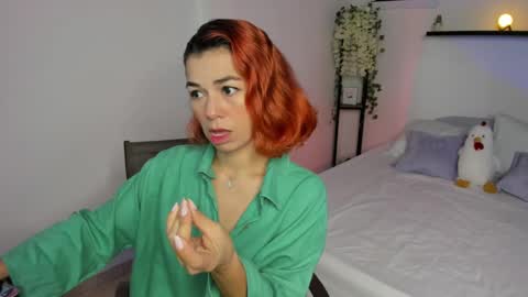 Snapshot of isabella_boyer chatting on September 16, 4:19 pm isabella online show from September 16, 4:19 pm