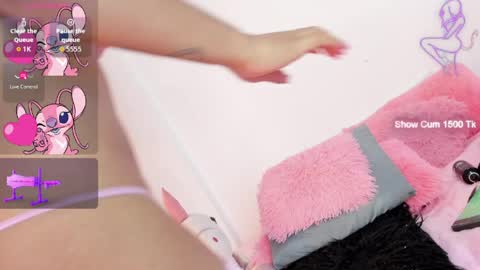 Isabella Coronado online show from March 28, 1:00 pm