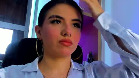 Snapshot of isabella_hv chatting on June 5, 6:46 pm ISABELLA online show from June 5, 6:46 pm