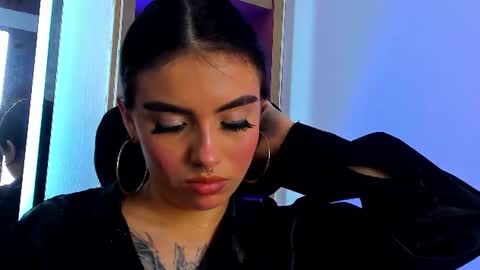 Snapshot of isabella_hv chatting on June 11, 12:32 am ISABELLA online show from June 11, 12:32 am