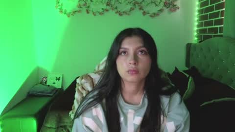 isabella_monntolvo online show from May 21, 6:37 pm