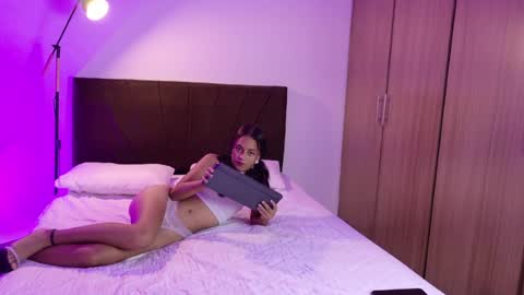 isabella santana online show from June 19, 7:28 pm