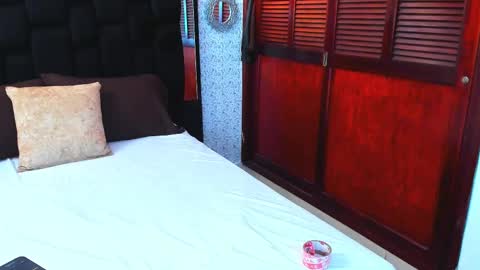 Snapshot of isabella_queen8 chatting on February 22, 1:22 am Isabella Your Queen  online show from February 22, 1:22 am