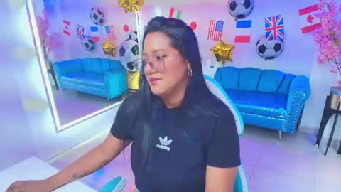 Snapshot of isabella_rows chatting on June 22, 7:44 pm Isabella online show from June 22, 7:44 pm