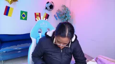 Snapshot of isabella_rows chatting on July 1, 11:34 am Isabella online show from July 1, 11:34 am