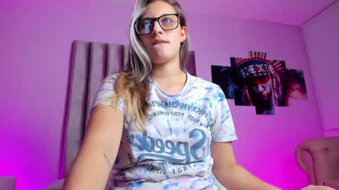 Isabella Rros online show from February 26, 6:15 am