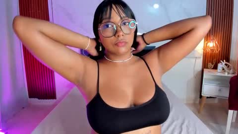 isabella zc online show from November 14, 10:29 pm