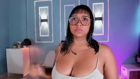 isabella zc online show from July 15, 11:59 am
