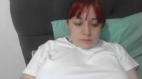 isabellaa_hills_ online show from November 28, 1:47 pm