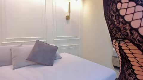 isabellaa_palacios online show from April 20, 3:48 pm